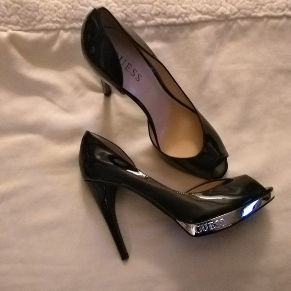 Guess Black Peep Toe Patent leather heels - Picture 5 of 8